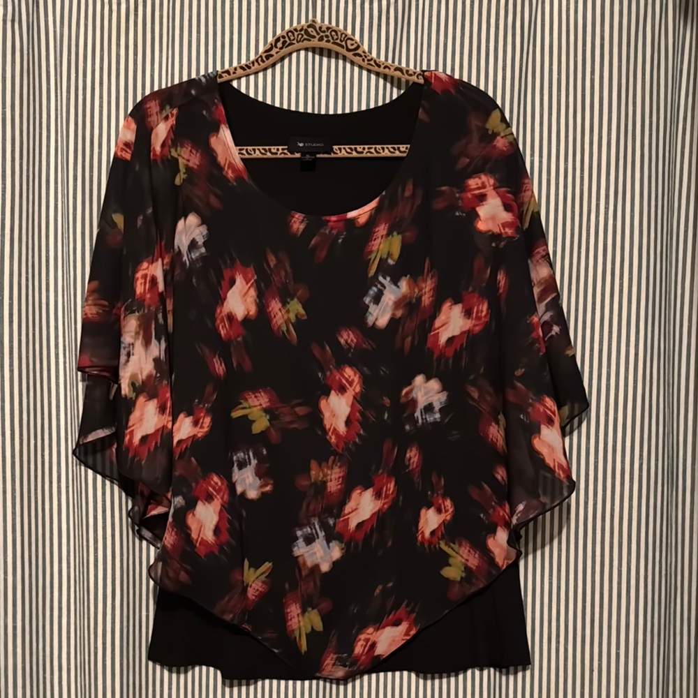 Stylish Women's Floral Top - Black and Red
